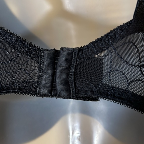 Black Satin and Mesh Jacquard Print Underwire Bra Brand Unknown See Measurements - Picture 12 of 16
